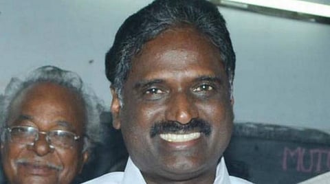 அரசு ஆரம்ப சுகாதார நிலையத்துக்கு ரூ.40 லட்சம் மதிப்பிலான ஒரு ஏக்கர் நிலம் தானம்﻿: ﻿திமுக முன்னாள் எம்பி வழங்கினார்﻿