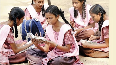 பத்தாம் வகுப்பு அலசல்: வழிகாட்டும் மொழிப் பாடங்கள்