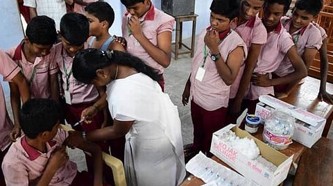 கடந்த 40 ஆண்டுகளுக்கு பிறகு தமிழகத்தில் பரவிவரும்﻿ ﻿தொண்டை அடைப்பான் நோயை தடுக்க பள்ளி மாணவ, மாணவிகளுக்கு தடுப்பூசி﻿: ﻿மாநில சுகாதாரத் துறை உத்தரவு ﻿