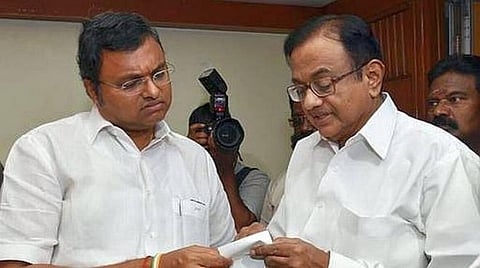 டெல்லி திஹார் சிறையில் அன்று மகன்.. இன்று தந்தை... 