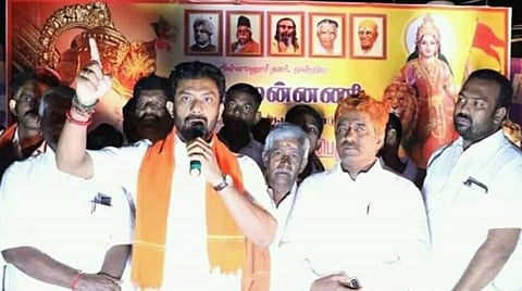 'முதலில் இந்து; அப்புறம்தான் மற்றது..' காவித் துண்டுடன் ரவீந்திரநாத் எம்.பி. பேச்சு- சமூகவலைதளங்களில் வைரலாகும் வீடியோ