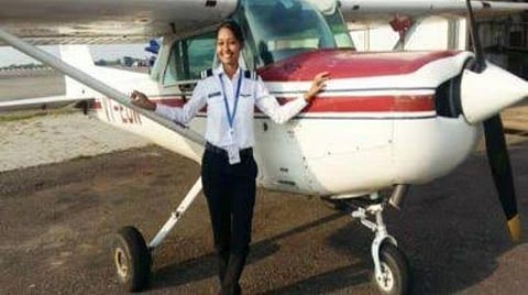ஒடிசாவின் முதல் பழங்குடியினப் பெண் பைலட் அனுப்ரியா லக்ரா: முதல்வர் நவீன் பட்நாயக் பெருமிதம்