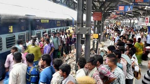 பொங்கல் பண்டிகைக்கான ரயில் டிக்கெட்: நாளை முதல் முன்பதிவு