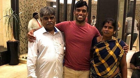20 ஆண்டுகளுக்கு முன்பு சென்னையில் கடத்தப்பட்ட ஒன்றரை வயது சிறுவன்; அமெரிக்காவில் இருந்து வந்து பெற்றோருடன் ஒன்றுசேர்ந்த உருக்கமான கதை
