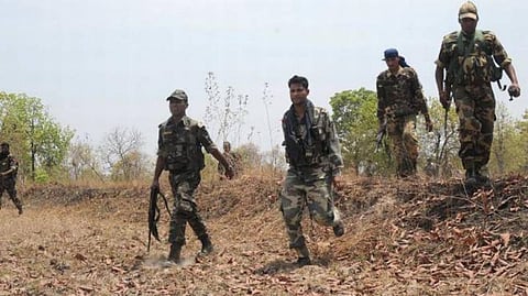 சத்தீஸ்கர் என்கவுன்ட்டரில் 2 நக்சல்கள் சுட்டுக்கொலை﻿
