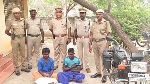 மேற்கு தொடர்ச்சி மலைப் பகுதியில் வன விலங்குகள் தொடர் வேட்டையில் ஈடுபட்ட இருவர் கைது 