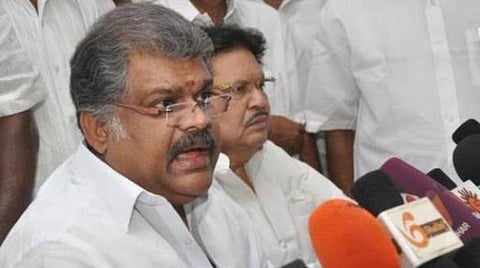 இடைத்தேர்தலில் அதிமுகவுக்கு முழு ஆதரவு: வாசன் அறிவிப்பு 
