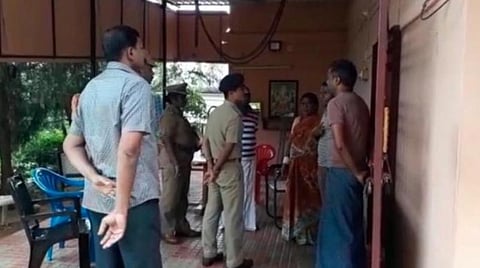 நெல்லை தம்பதி வீட்டில் மாவட்ட எஸ்.பி.அருண் சக்திகுமார்
