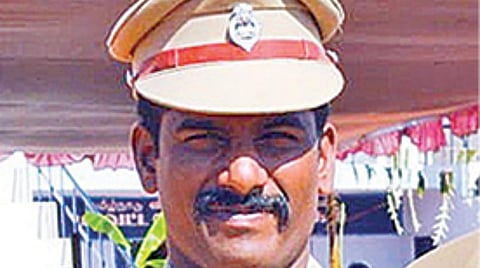திருச்சி நகைக்கடை கொள்ளையில் தொடர்புடையவரை﻿ பிடித்ததால் உதவி ஆய்வாளருக்கு குவியும் பாராட்டு