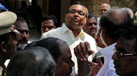 அரசை எதிர்ப்பவர்களை சிறையில் அடைப்பது ஜனநாயக சீர்கேடு: கார்த்தி சிதம்பரம் சாடல்