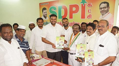 நாங்குநேரி இடைத்தேர்தல்: காங்கிரஸ் வேட்பாளருக்கு ஆதரவு திரட்டிய எம்.பி. வசந்தகுமார்