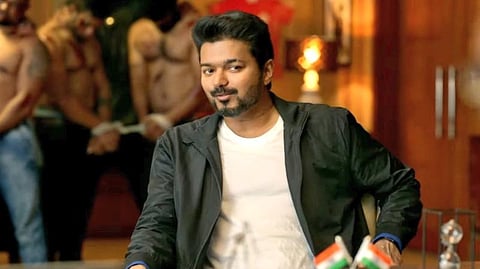 'பிகில்' ட்ரெய்லர் வெளியீடு: ஷாரூக் கான் தொடங்கி இந்தியத் திரையுலக பிரபலங்கள் வாழ்த்து மழை
