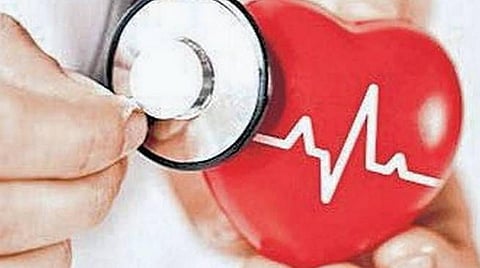 திண்டுக்கல்லில் முடிதிருத்தம் செய்துகொண்டிருந்தபோது உயிரிழந்த இளைஞர்: அதிர்ச்சியடைந்த உரிமையாளர்