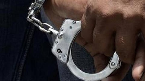 கொலை வழக்கு சாட்சிக்கு மிரட்டல்: ﻿சென்னை கல்லூரி மாணவர்கள் 25 பேர் கைது﻿