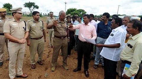 தேவர் குருபூஜைக்கு பேனர் வைக்க தடை; பாதுகாப்புப் பணியில் 8,000 போலீஸார்: ராமநாதபுரம் ஆட்சியர் தகவல்