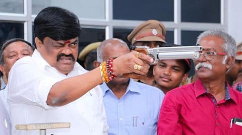 விக்கிரவாண்டி, நாங்குநேரி இடைத்தேர்தலில் அதிமுக 25,000 வாக்குகள் வித்தியாசத்தில் வெற்றி பெறும்: அமைச்சர் ராஜேந்திர பாலாஜி பேட்டி