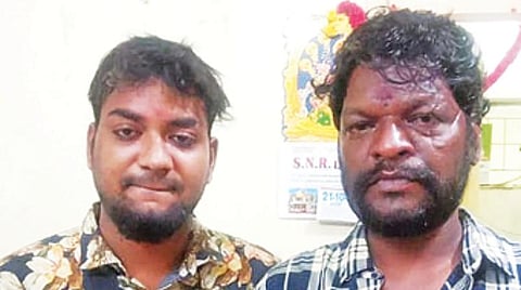 கைது செய்யப்பட்ட ரவுடி சிவகுமார் மற்றும் கூட்டாளி ராஜ்குமார்.