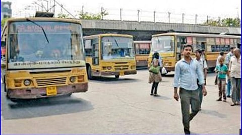 தீபாவளி பண்டிகை; வெளியூர் செல்லும் பயணிகளுக்காக 24 மணிநேரமும் இயங்கும் மாநகரப் பேருந்துகள் 