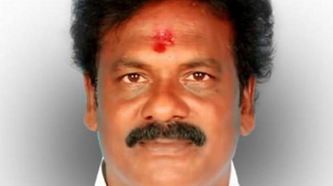விக்கிரவாண்டி இடைத்தேர்தல்; முதல் சுற்று வாக்கு எண்ணிக்கை: அதிமுக வேட்பாளர் முத்தமிழ்ச்செல்வன் முன்னிலை