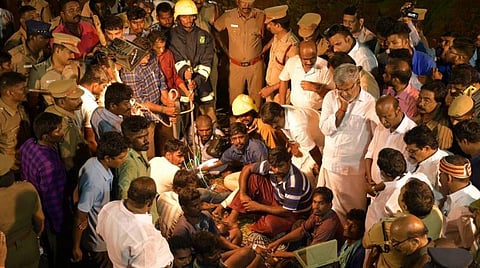 ஆழ்துளை கிணற்றில் விழுந்த குழந்தையை மீட்க நடவடிக்கை:  சென்னையைச் சேர்ந்த 6வது குழு முயற்சி