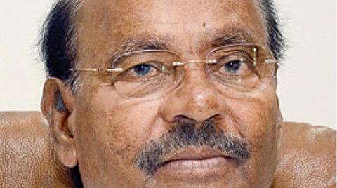 சிறப்பாசிரியர்கள் நியமனத்தில் குளறுபடி தமிழ்வழியில் படித்தவர்கள் புறக்கணிப்பு: பாமக நிறுவனர் ராமதாஸ் குற்றச்சாட்டு  