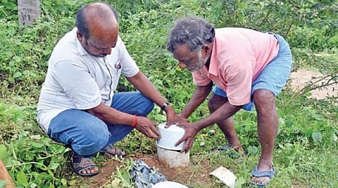 பள்ளி வளாகங்களில் உள்ள ஆழ்துளை கிணறுகளை ஆய்வு செய்ய உத்தரவு