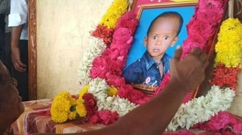 சுஜித் மரணம்: மணப்பாறை போலீஸார் வழக்குப்பதிவு