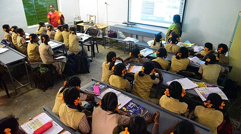 மாதிரி பள்ளியாக திகழும் அரசு பெண்கள் மேல்நிலைப் பள்ளி