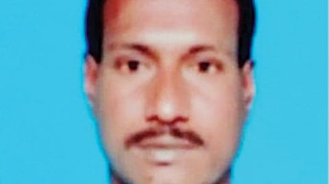 குடிநீருக்காக தோண்டிய பள்ளத்தில் விழுந்தவர் உயிரிழப்பு: குடிநீர் தட்டுப்பாடே காரணம் என கிராம மக்கள் வேதனை 