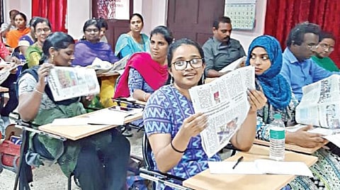 டான் போஸ்கோ  உளவியல் நிறுவனமான நிறைவகத்தின் ஆண்டுவிழாவையொட்டி நடத்தப்பட்ட கற்றல் குறைபாடு பயிலரங்கில்  பள்ளி ஆசிரியர்களுக்கு ‘வெற்றிக்கொடி’ நாளிதழ் அறிமுகப்படுத்தப்பட்டது.