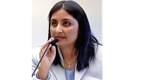 சுனந்தா வசிஷ்ட்