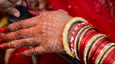 ''போலீஸ்காரர்களுக்கும் நல்லது கெட்டது இருக்குல்ல!''- 200 பேருக்கு திருமண விடுப்பு வழங்கிய லக்னோ காவல்துறை