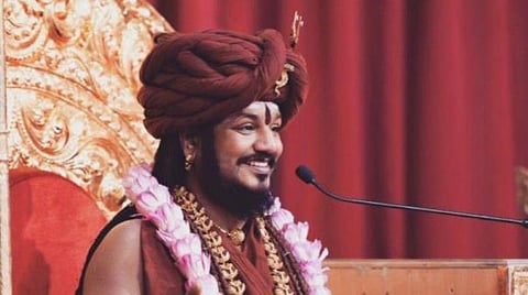 அடைத்து வைக்கப்பட்டிருந்த சிறுமிகள் மீட்பு: நித்யானந்தா ஆசிரமத்தின் 2 பெண் மேலாளர்கள் கைது