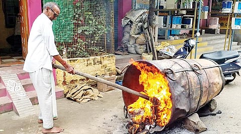 திருவண்ணாமலையில் மகா தீப கொப்பரையை சீரமைக்கும் பணி நேற்று தொடங்கியது.