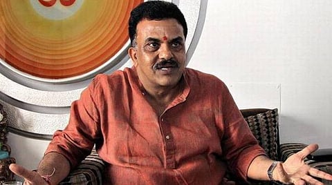சிவசேனாவுக்கு காங்கிரஸ் ஆதரவு தந்தால் பாஜகவுக்கே ஆதாயம்: சஞ்சய் நிருபம் மீண்டும் எச்சரிக்கை