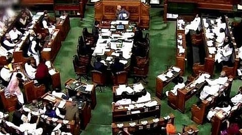 கோயில் நிர்வாகங்களை அரசு கட்டுப்பாட்டிலிருந்து விடுவிக்க வகை செய்யும் தனிநபர் மசோதா மக்களவையில் தாக்கல்