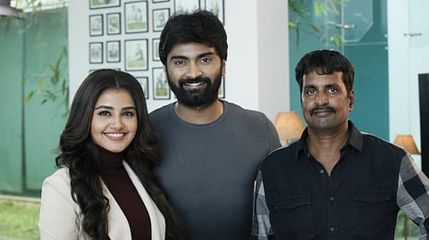 சந்தானம் படம் நிறைவு: அதர்வா படம் தொடக்கம் - கண்ணன் விறுவிறு