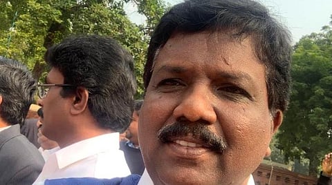 குவைத்தில் கைப்பேசி செயலியின் மூலமாக இளம்பெண்கள் விற்பனை: இந்திய அரசின் நடவடிக்கை என்ன?- மக்களவையில் ரவிக்குமார் கேள்வி