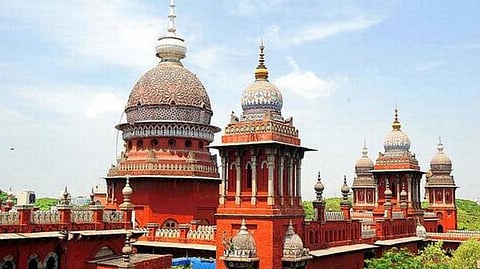 கோவை சிறுமி, சிறுவன் கொலை வழக்கில் கைதான﻿ ﻿மனோகரனை தூக்கிலிட இடைக்காலத் தடை﻿: ﻿கருணை மனுவுக்கு அவகாசம் கோரியதால் விசாரணை தள்ளிவைப்பு﻿