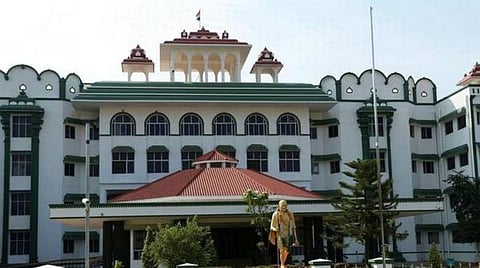 குற்ற வழக்குகளில் சாட்சிகள் வாக்குமூலத்தை ஆடியோ, வீடியோவில் பதிவு செய்க: பிறழ்சாட்சிகளைத் தடுக்க  உயர் நீதிமன்றம் அதிரடி