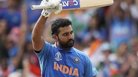 இன்னும் ஒரே அடிதான்.. கெய்ல், அப்ரீடி, வரிசையில் இணைவார் ரோஹித் சர்மா