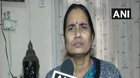 7 ஆண்டுகளாக மரண வேதனை அனுபவிக்கிறோம்; தெலங்கானா என்கவுன்ட்டர் எங்கள் காயத்துக்கு மருந்து: நிர்பயாவின் பெற்றோர் உருக்கம்