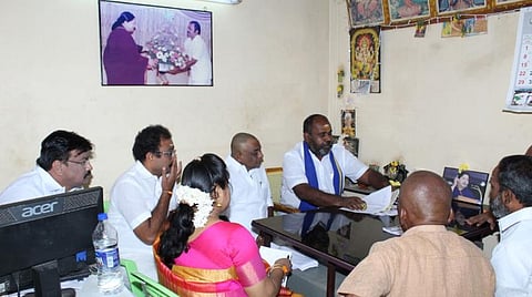 முதல்வரின் சாதனைகளைச் சொல்லி உள்ளாட்சி தேர்தலில் 100% வெற்றி பெறுவோம்: அமைச்சர் ஆர்.பி. உதயகுமார் 
