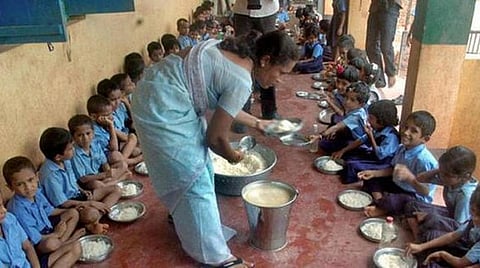 பெரிய வெங்காயம் இல்லாத மதிய உணவு: தெலங்கானா பள்ளி மாணவர்கள் சிலர் தவிர்ப்பு