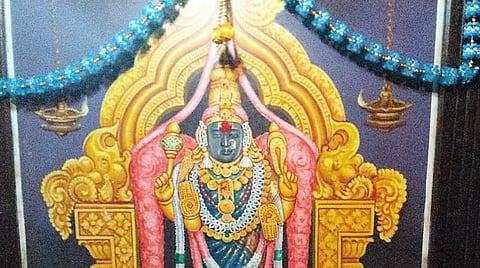 திருவொற்றியூர் சிவனாரின் கவசமில்லா தரிசனம்;  விட்டால் அடுத்த கார்த்திகை பெளர்ணமிக்குத்தான்! 