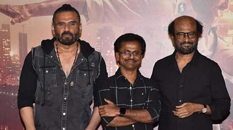 அப்பாவுக்காக நடிப்பைக் கைவிட்டவர்: ரஜினி பாராட்டு - மேடையிலேயே அழுத சுனில் ஷெட்டி