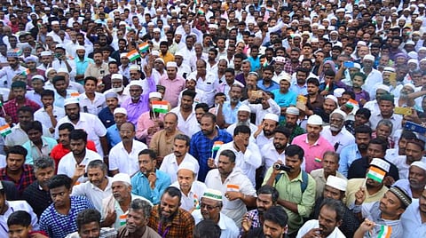 அனுமதியின்றி ஆர்ப்பாட்டம்: விருதுநகரில் 2000 பேர் மீது வழக்கு பதிவு
