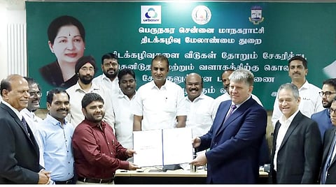 சென்னை மாநகராட்சியில் 7 மண்டலங்களில் குப்பை அகற்றும் பணி: 2 தனியார் கம்பெனிக்கு அமைச்சர் வேலுமணி முன்னிலையில் பணி ஆணை