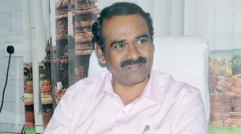 காஞ்சிபுரம் ஆட்சியர் பொன்னையாவுக்கு எதிராக வாரண்ட்: உயர் நீதிமன்றம்