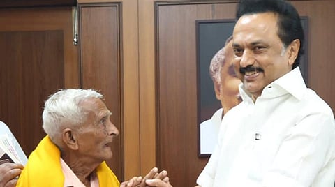 நாராயணப்பாவுக்கு கருணாநிதி சிலையை பரிசளிக்கும் ஸ்டாலின்